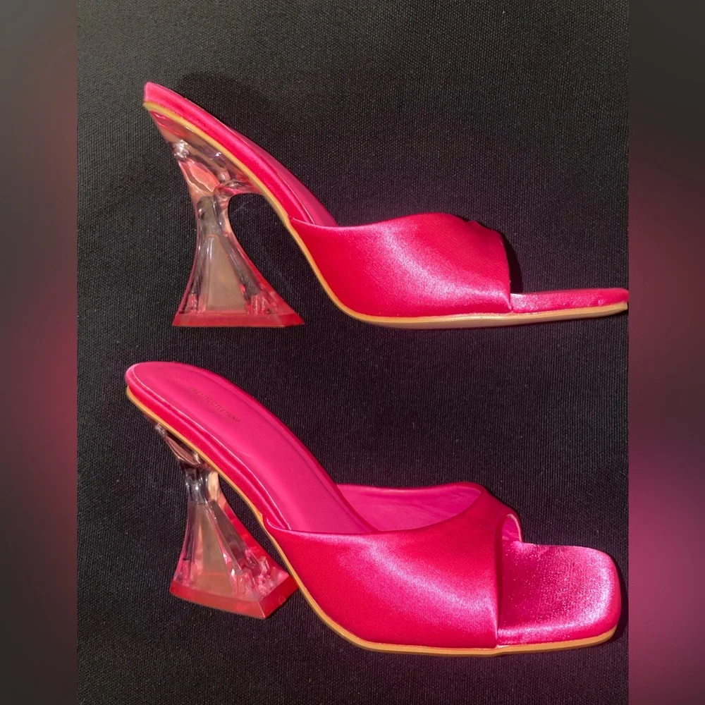 PRETTYLITTLETHING Pink Satin Square Toe Flare Heeled Mule - Picture 3 of 8